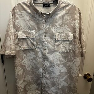 Fantastic comfort in this Chaps Beige White  Tropical Print Shirt.